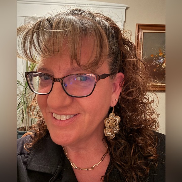 Studio by Demdaco earrings - Picture 4 of 4